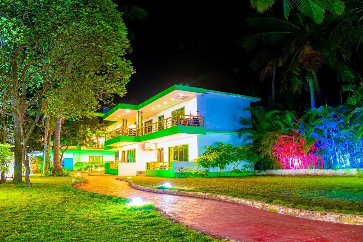 Kinara Resort Mālvan Buitenkant foto